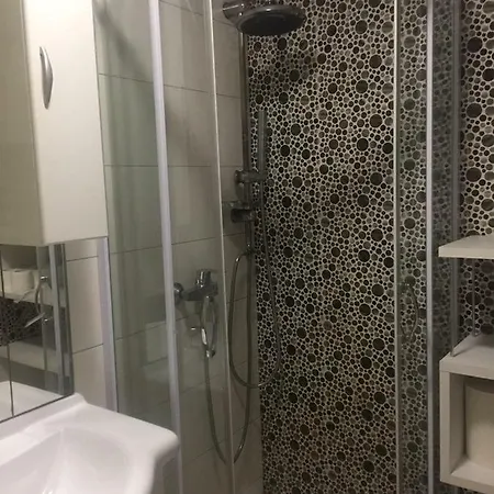 Red Square Apartament Lublana